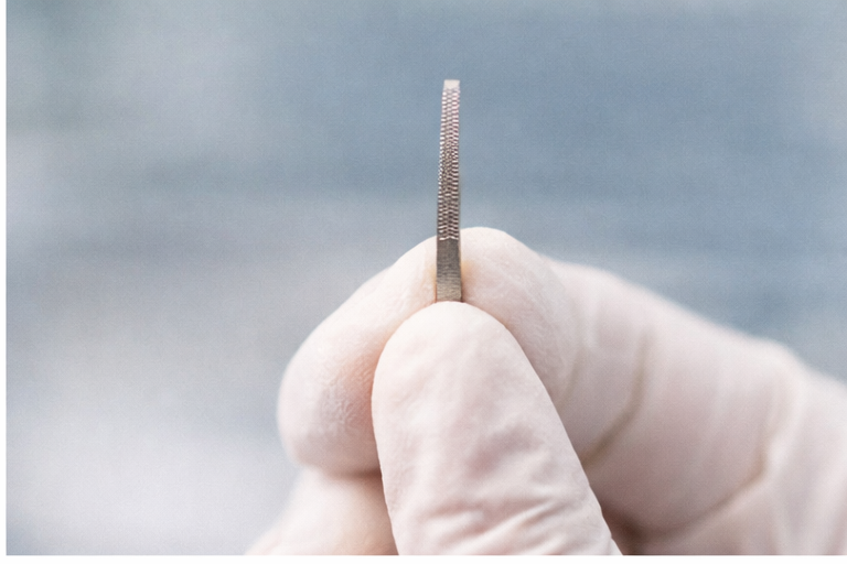 Instrumento de stripping dental (IPR) en ortodoncia